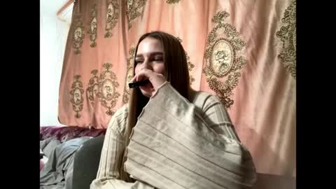 Snapshot of yingchamberlin chatting on April 16, 2:07 pm Eva online show from April 16, 2:07 pm