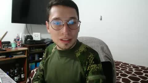 Snapshot of yinmao08 chatting on February 26, 2:32 am yinmao08 online show from February 26, 2:32 am