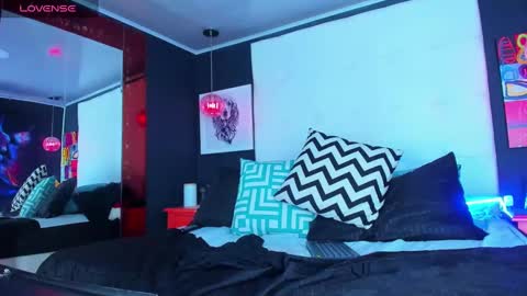 Yiyo online show from December 31, 10:04 am