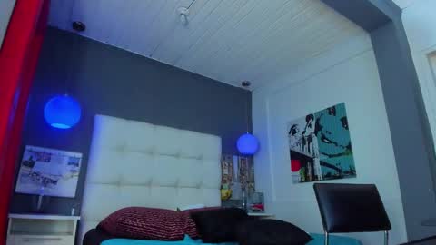 Yiyo online show from November 23, 4:40 pm