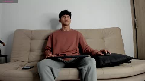 yizus_bonz online show from October 13, 11:38 pm