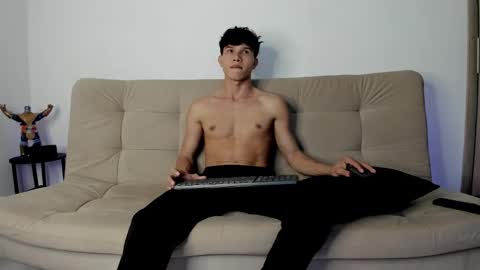 yizus_bonz online show from November 26, 12:00 am