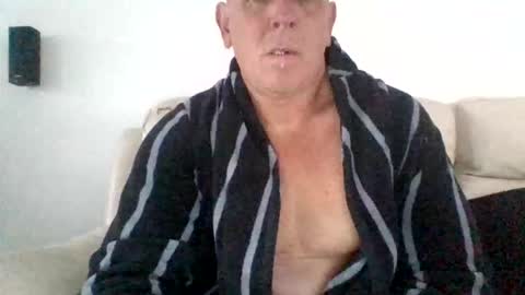 ykk769 online show from September 18, 6:15 am