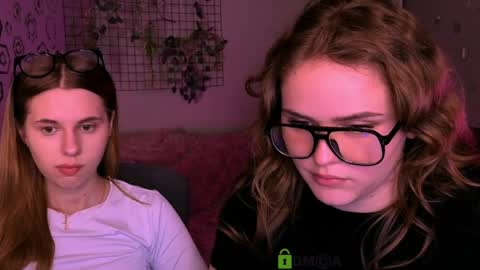 Ylia online show from April 9, 1:27 pm