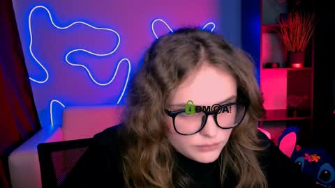 Ylia online show from April 13, 2:22 pm