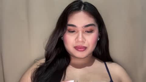 Snapshot of yllanahard chatting on December 15, 6:15 pm yllana love online show from December 15, 6:15 pm