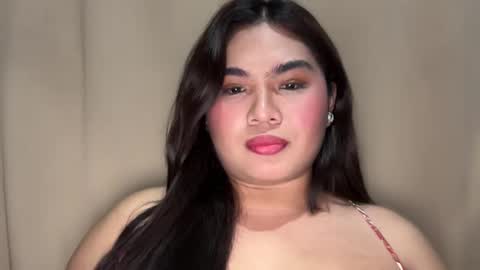 Snapshot of yllanahard chatting on December 17, 5:04 pm yllana love online show from December 17, 5:04 pm