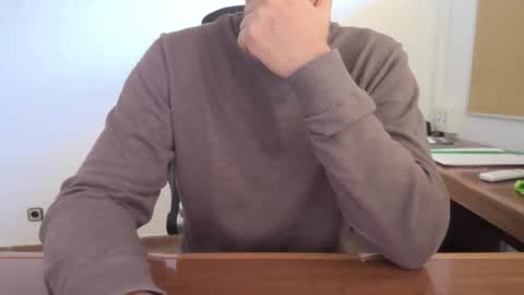 Snapshot of yo47 chatting on November 18, 3:27 pm Yo47 online show from November 18, 3:27 pm