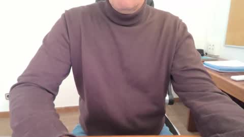 Snapshot of yo47 chatting on December 2, 2:34 pm Yo47 online show from December 2, 2:34 pm