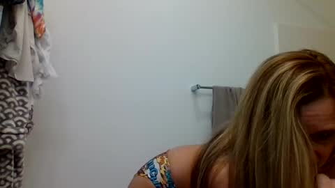 yogabuttttttt online show from July 4, 6:19 am
