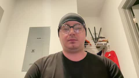 yogasmokedog69 online show from April 30, 2:40 am