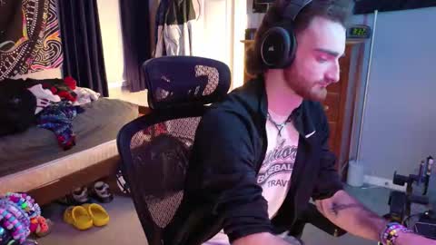 Yogurtmaker online show from January 11, 1:32 am