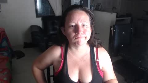 Snapshot of yohis_kiut25 chatting on January 19, 5:05 am yohis online show from January 19, 5:05 am