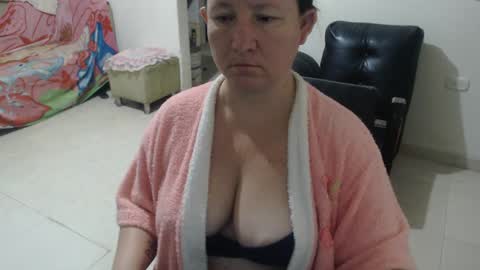 Snapshot of yohis_kiut25 chatting on February 25, 7:09 am yohis online show from February 25, 7:09 am