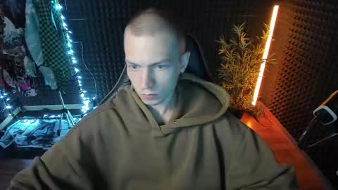 Snapshot of yoi_aji chatting on October 14, 5:08 am You can ask my name in pm online show from October 14, 5:08 am