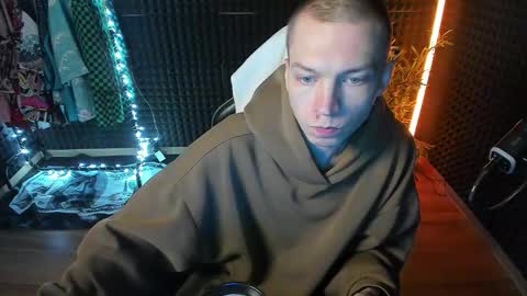 Snapshot of yoi_aji chatting on October 19, 4:46 am You can ask my name in pm online show from October 19, 4:46 am