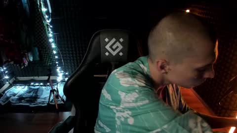 Snapshot of yoi_aji chatting on November 21, 5:33 pm You can ask my name in pm online show from November 21, 5:33 pm