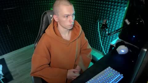 Snapshot of yoi_aji chatting on November 22, 5:01 pm You can ask my name in pm online show from November 22, 5:01 pm