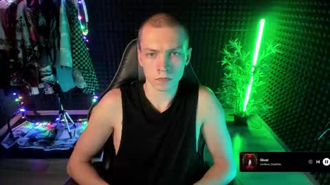 Snapshot of yoi_aji chatting on November 30, 4:22 pm You can ask my name in pm online show from November 30, 4:22 pm