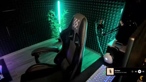 Snapshot of yoi_aji chatting on December 4, 6:27 pm You can ask my name in pm online show from December 4, 6:27 pm