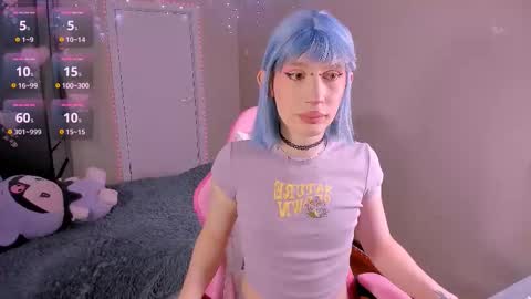 Mikaella - Mika online show from February 26, 10:20 pm