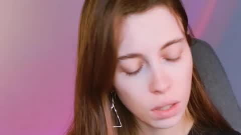 yoka_paradoxxx online show from September 24, 5:22 am