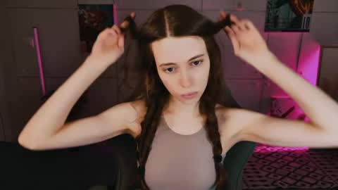 yoka_paradoxxx online show from April 8, 9:20 am