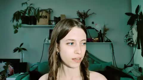 yoka_paradoxxx online show from July 11, 3:15 pm