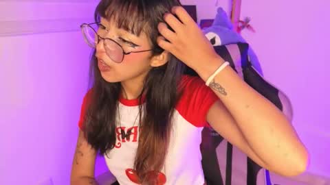 Yommi Winx online show from December 5, 2:09 am