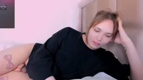 yomoyoo online show from February 12, 8:15 pm