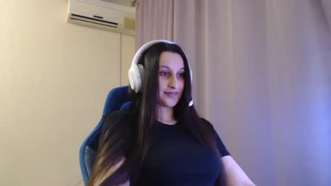Sophie online show from April 21, 4:45 pm