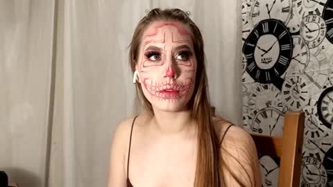 Hey Guys My name is Vivienne online show from October 17, 9:34 am