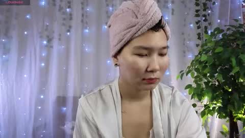 Snapshot of yoon_mii chatting on October 18, 7:53 am i am Yoon online show from October 18, 7:53 am