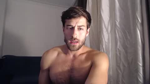 Yoooups online show from November 11, 10:21 pm