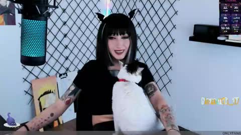 Snapshot of yoshino_san chatting on November 22, 8:52 pm you can call me Andy or yoshi 3 online show from November 22, 8:52 pm