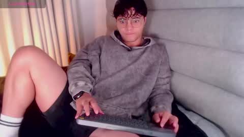 Snapshot of yossefmout chatting on June 20, 11:57 am Yossef online show from June 20, 11:57 am