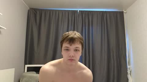 Snapshot of you_dream_ chatting on March 13, 9:38 am you_dream_ online show from March 13, 9:38 am