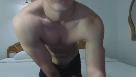 Snapshot of you_dream_ chatting on April 19, 5:12 pm you_dream_ online show from April 19, 5:12 pm