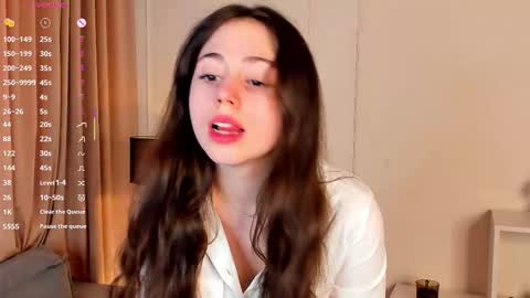 Snapshot of you_fell_in_love chatting on September 16, 9:10 am Elizabeth brunette -- Darline blonde online show from September 16, 9:10 am