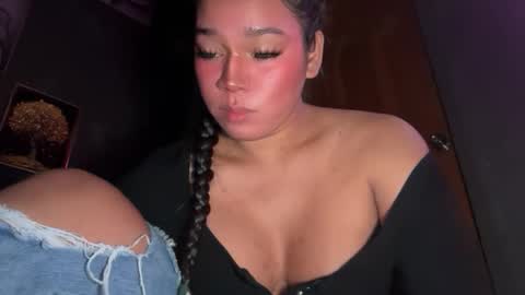 Snapshot of you_should_try chatting on February 12, 7:14 am Denice online show from February 12, 7:14 am