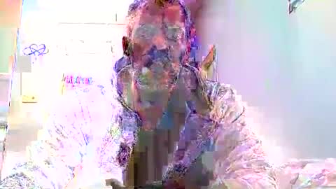 Snapshot of youdeservit chatting on February 17, 5:14 am CrayZio online show from February 17, 5:14 am