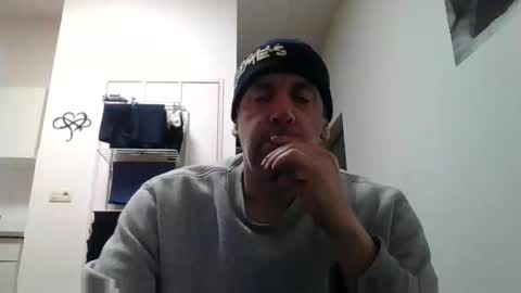 Snapshot of youdeservit chatting on March 1, 8:23 am CrayZio online show from March 1, 8:23 am