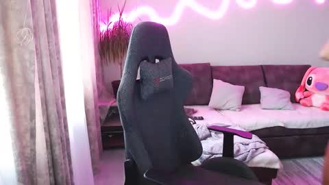 Bella online show from October 26, 8:09 am