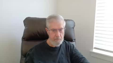 Snapshot of yougogirl_3 chatting on October 8, 8:17 pm Colorado Guy Straight online show from October 8, 8:17 pm