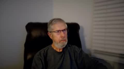 Snapshot of yougogirl_3 chatting on October 26, 2:17 am Colorado Guy Straight online show from October 26, 2:17 am