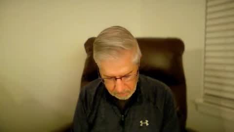 Snapshot of yougogirl_3 chatting on October 29, 11:56 am Colorado Guy Straight online show from October 29, 11:56 am