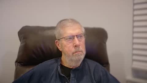 Snapshot of yougogirl_3 chatting on November 28, 1:03 pm Colorado Guy Straight online show from November 28, 1:03 pm