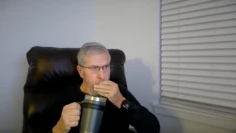 Snapshot of yougogirl_3 chatting on December 5, 12:14 pm Colorado Guy Straight online show from December 5, 12:14 pm