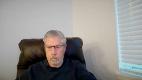 Snapshot of yougogirl_3 chatting on May 16, 11:42 am Colorado Guy Straight online show from May 16, 11:42 am