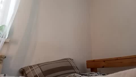 younh23wood online show from June 17, 5:32 am
